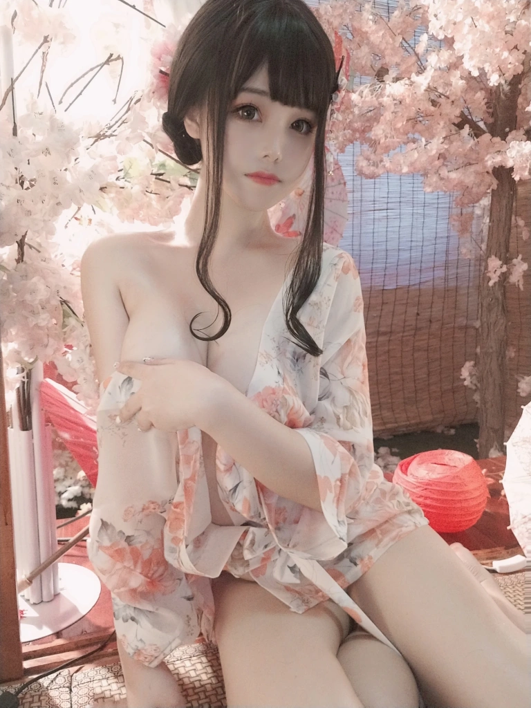 《浴娘》｜蜜汁猫裘 · 29张写真、4 个视频