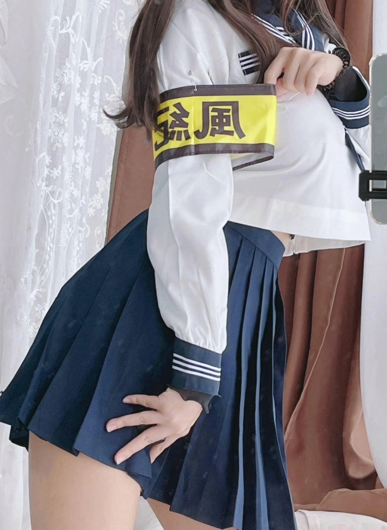 《风纪委员》｜白烨 · 60张写真