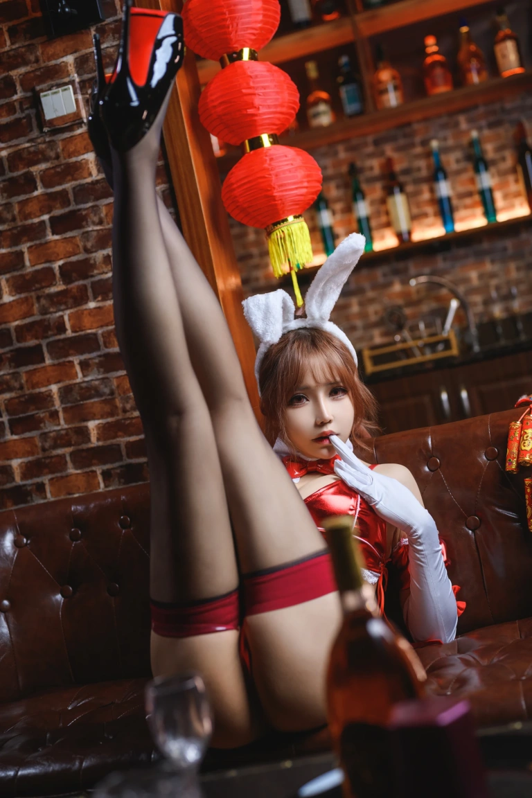 《兔色撩人》｜抱走莫子 · 60张写真、20 个视频