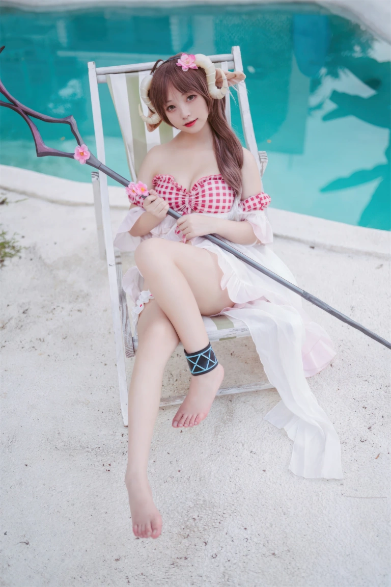 《小羊夏卉》｜花铃 · 34张写真