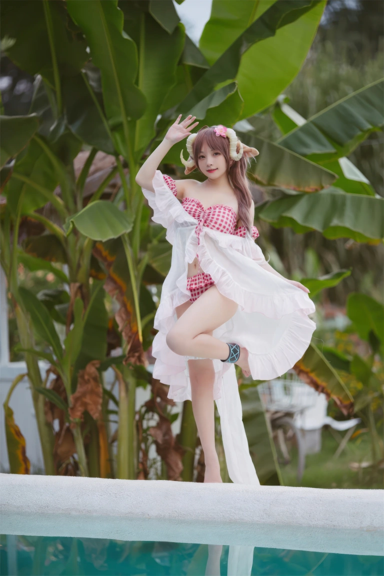 《小羊夏卉》｜花铃 · 34张写真