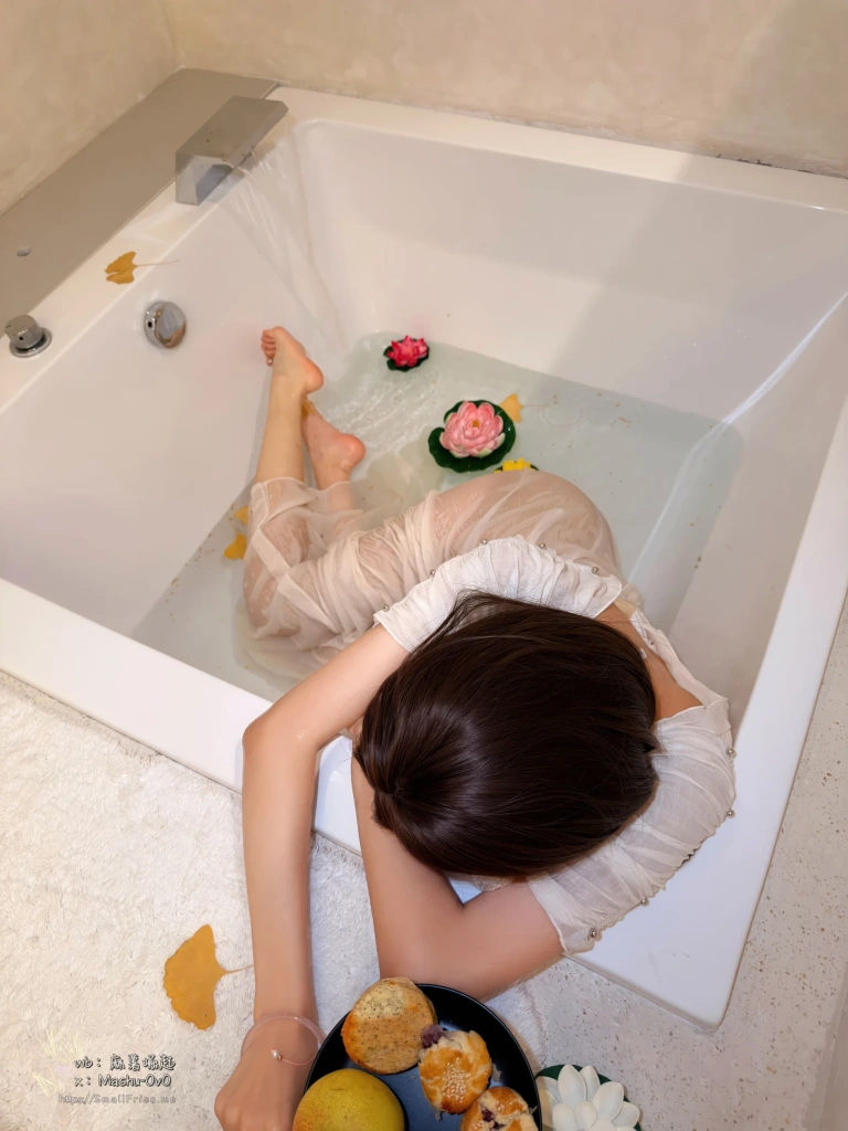 《水中月 中秋》｜麻薯好吃 · 95张写真