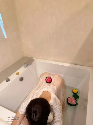 《水中月 中秋》｜麻薯好吃 · 95张写真