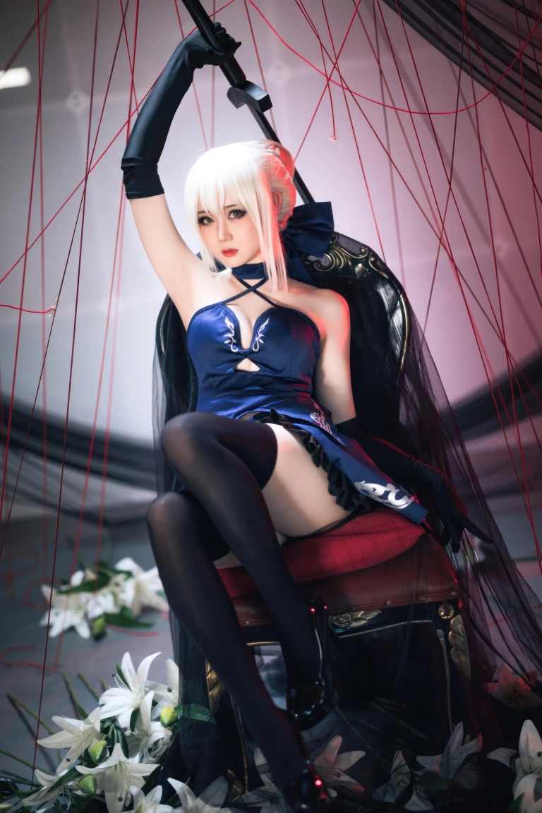 《FGO 黑Saber三破礼服》｜焖焖碳 · 30张写真