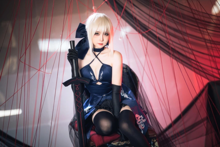 《FGO 黑Saber三破礼服》｜焖焖碳 · 30张写真