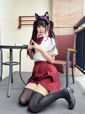 《温泉双马尾JK》｜不呆猫 · 22张写真、1 个视频