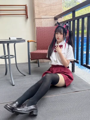 《温泉双马尾JK》｜不呆猫 · 22张写真、1 个视频