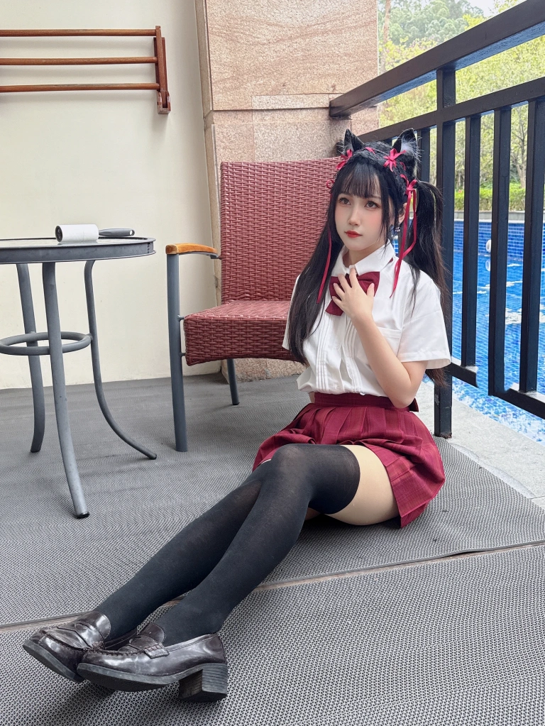 《温泉双马尾JK》｜不呆猫 · 22张写真、1 个视频