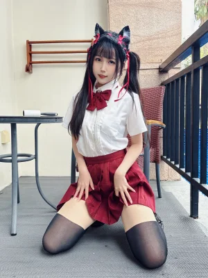 《温泉双马尾JK》｜不呆猫 · 22张写真、1 个视频