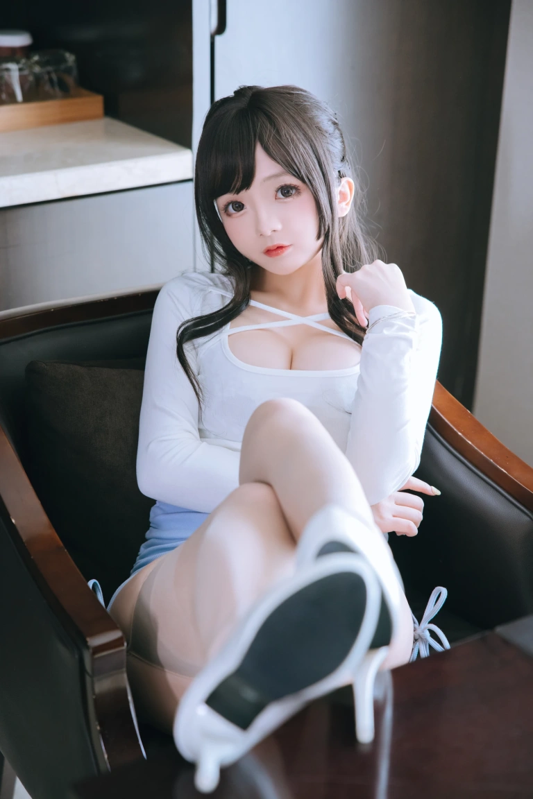 《私人秘书》｜日奈娇(椎名莜) · 110张写真