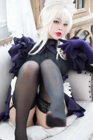 《黑枪呆女仆》｜白烨 · 50张写真