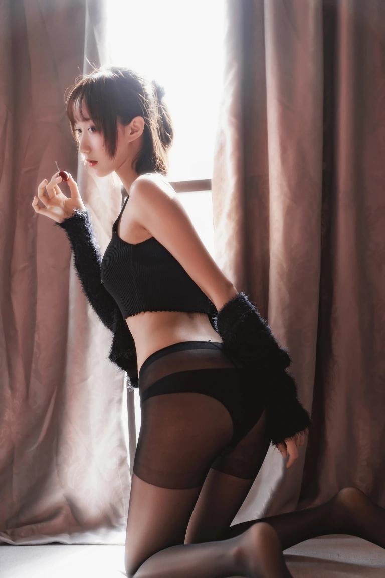 《黑丝私房》｜木棉棉 · 83张写真