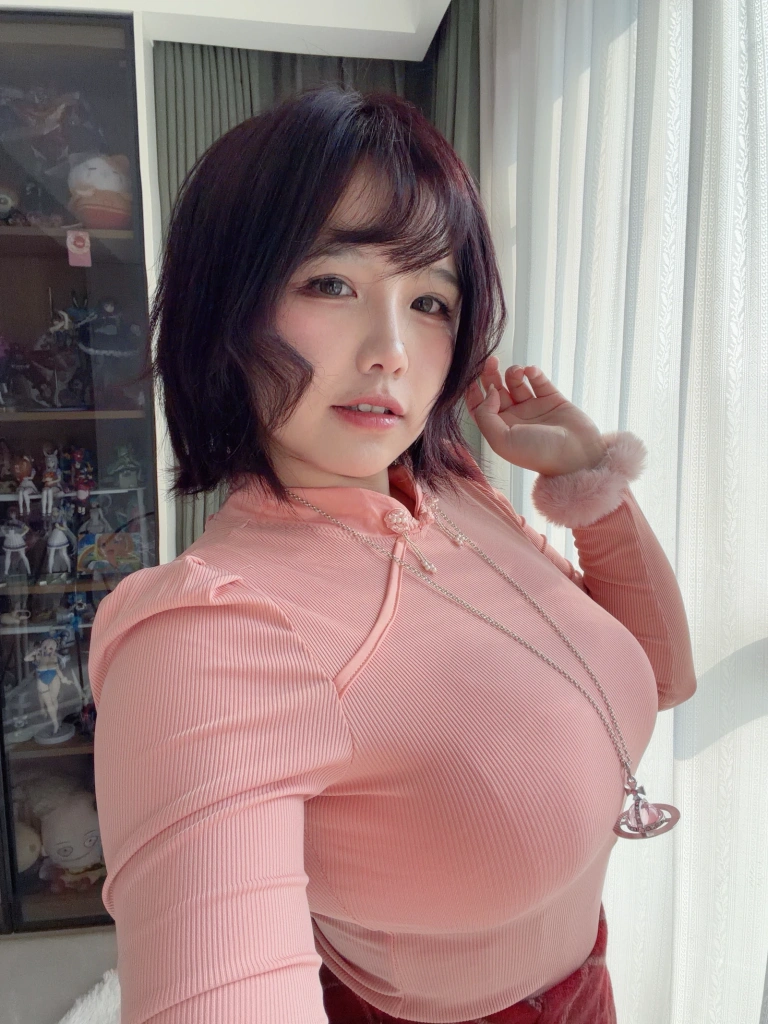《兴趣使然的自拍包》｜阿半今天很开心 · 87张写真、5 个视频