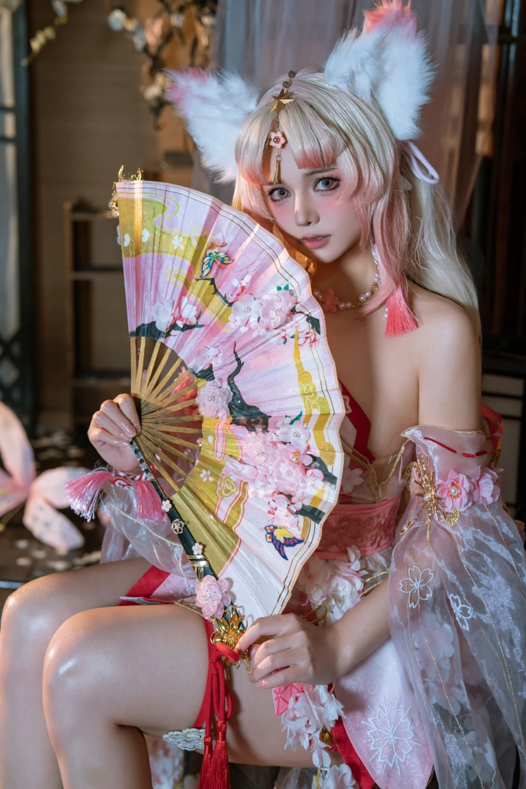 《胡桃和殷紫萍cos》｜七月喵子 · 109张写真