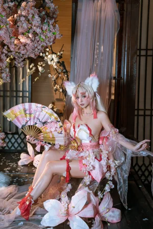 《胡桃和殷紫萍cos》｜七月喵子 · 109张写真