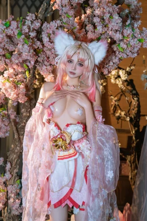 《胡桃和殷紫萍cos》｜七月喵子 · 109张写真