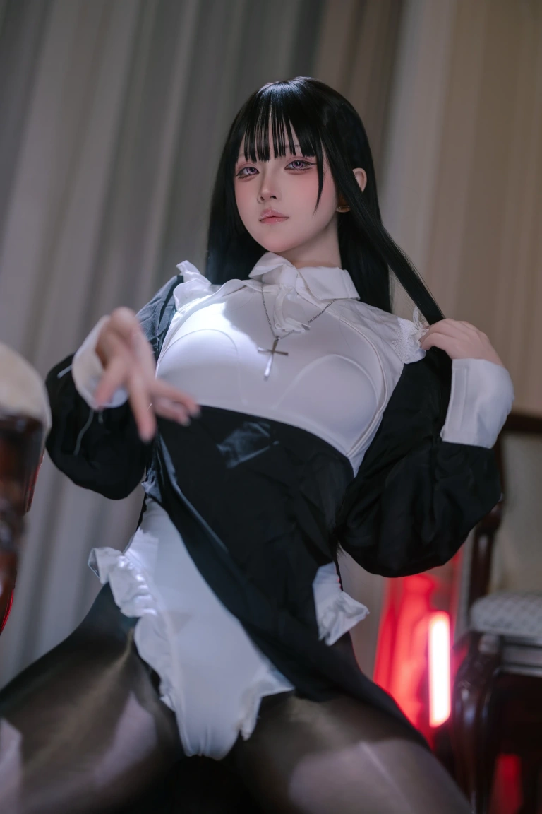 《黑丝修女》｜屿鱼 · 40张写真