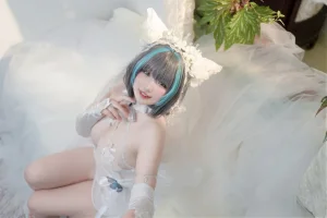 《碧蓝航线 柴郡誓约花嫁》｜阿半今天很开心 · 130张写真、4 个视频