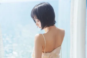 《暖冬的海 米色裙子》｜木棉棉 · 22张写真