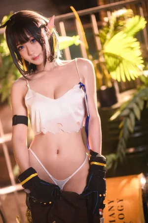 《2022.06月舰长图包 明日方舟 森蚺》｜阿包也是兔娘 · 33张写真