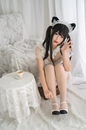 《白猫透明女仆》｜白烨 · 88张写真、8 个视频