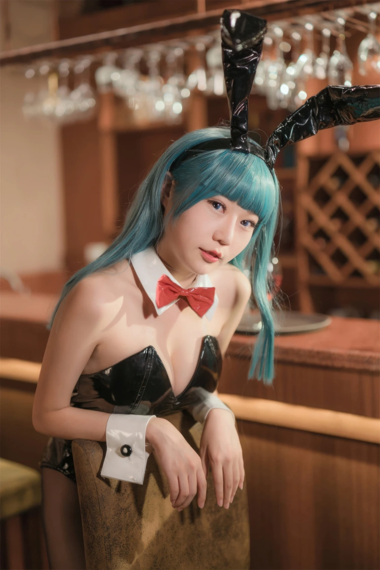 《七龙珠 布玛 兔女郎》｜香草喵露露 · 30张写真
