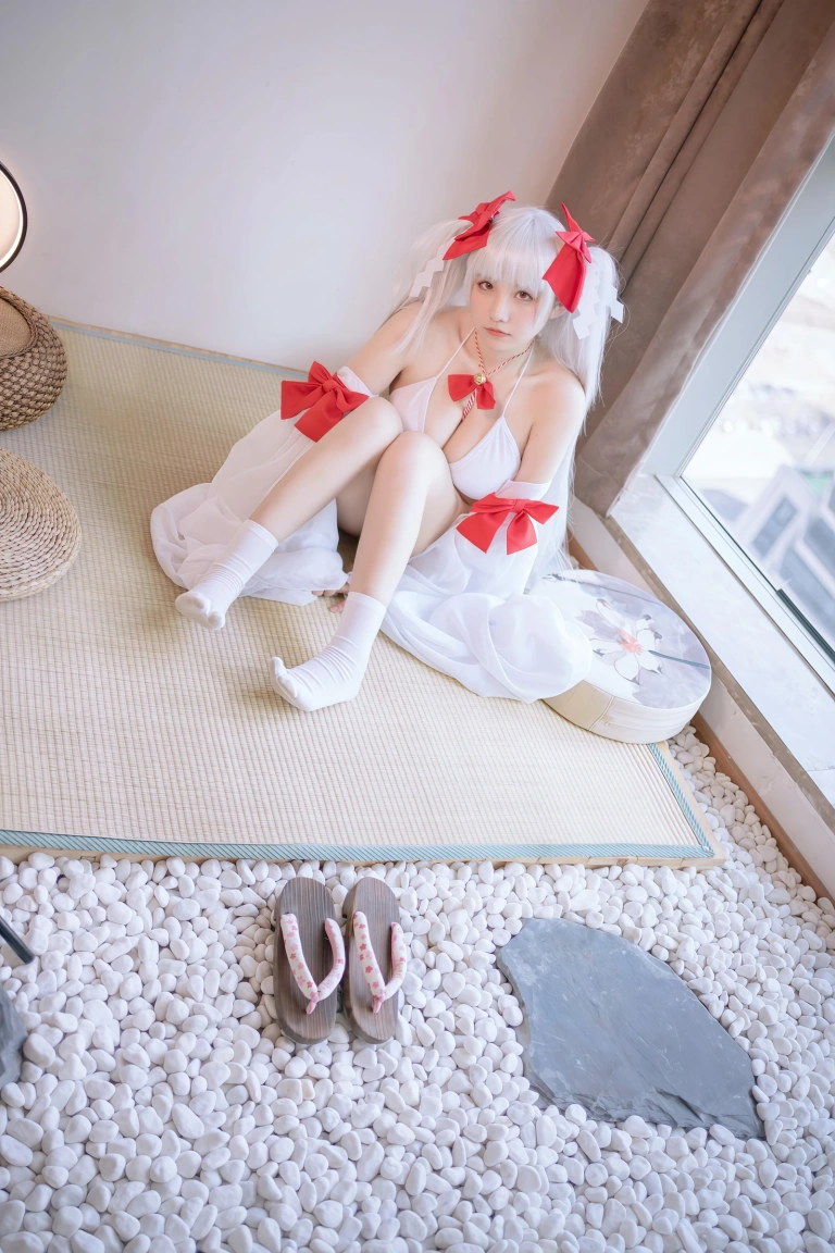 《可畏巫女》｜阿半今天很开心 · 38张写真