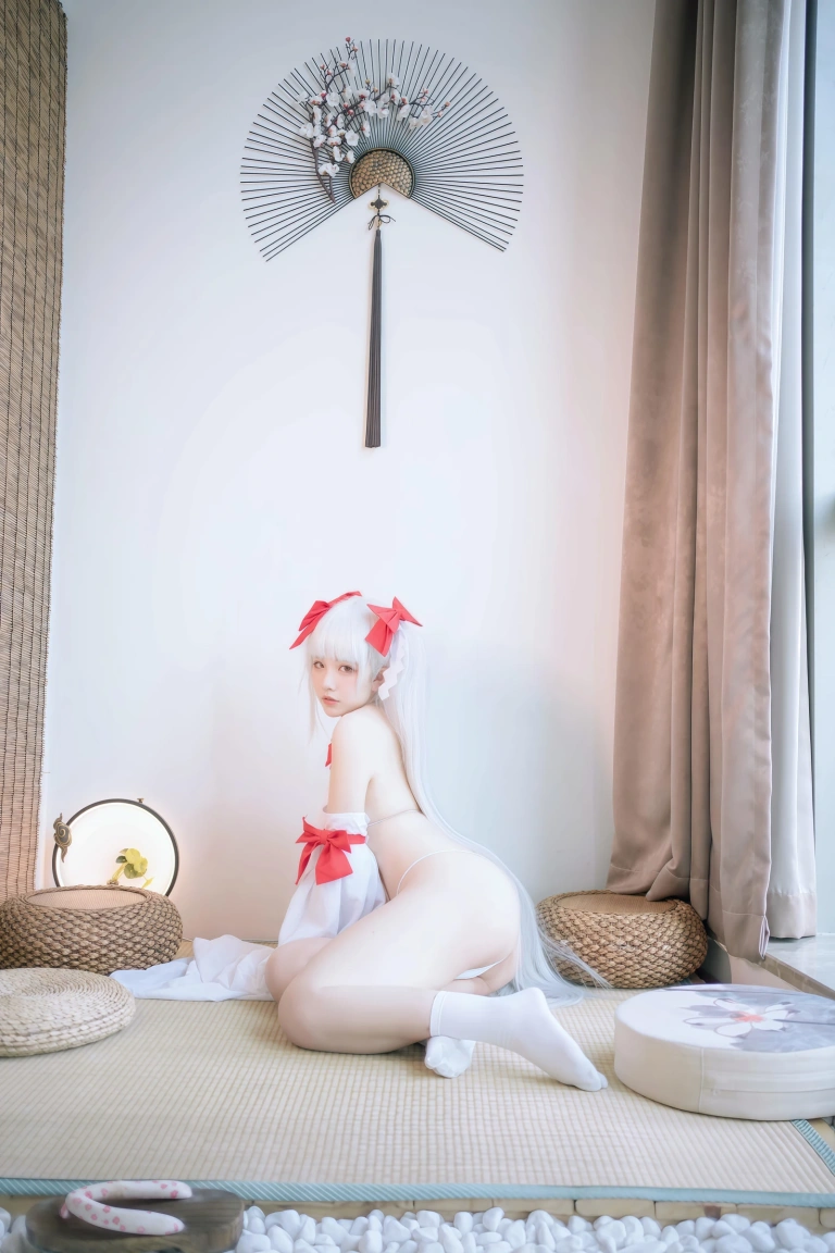 《可畏巫女》｜阿半今天很开心 · 38张写真