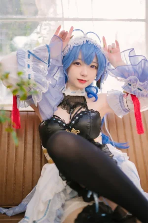《甘雨女仆》｜花铃 · 41张写真