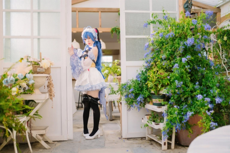 《甘雨女仆》｜花铃 · 41张写真