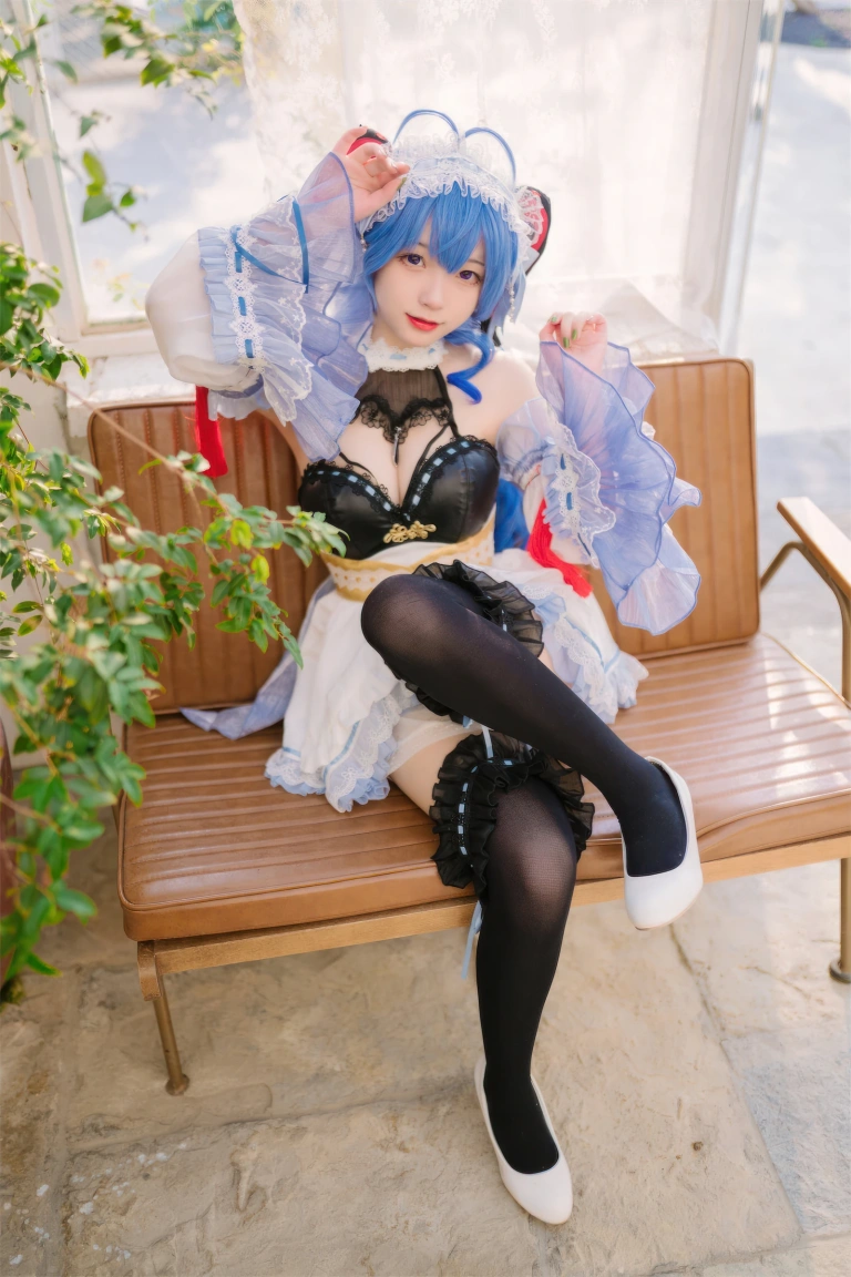 《甘雨女仆》｜花铃 · 41张写真