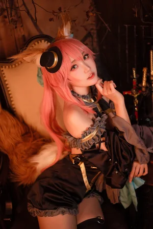 《玉藻前 漆黑魔术服》｜瓜希酱 · 20张写真
