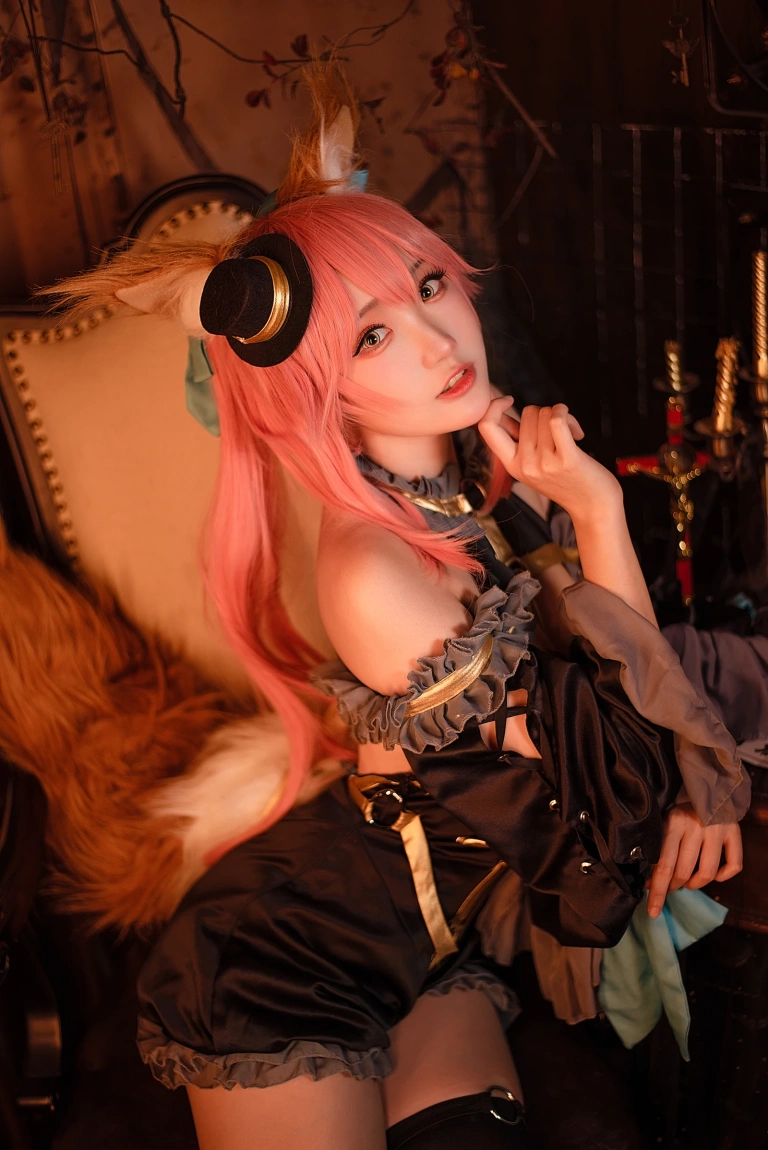《玉藻前 漆黑魔术服》｜瓜希酱 · 20张写真