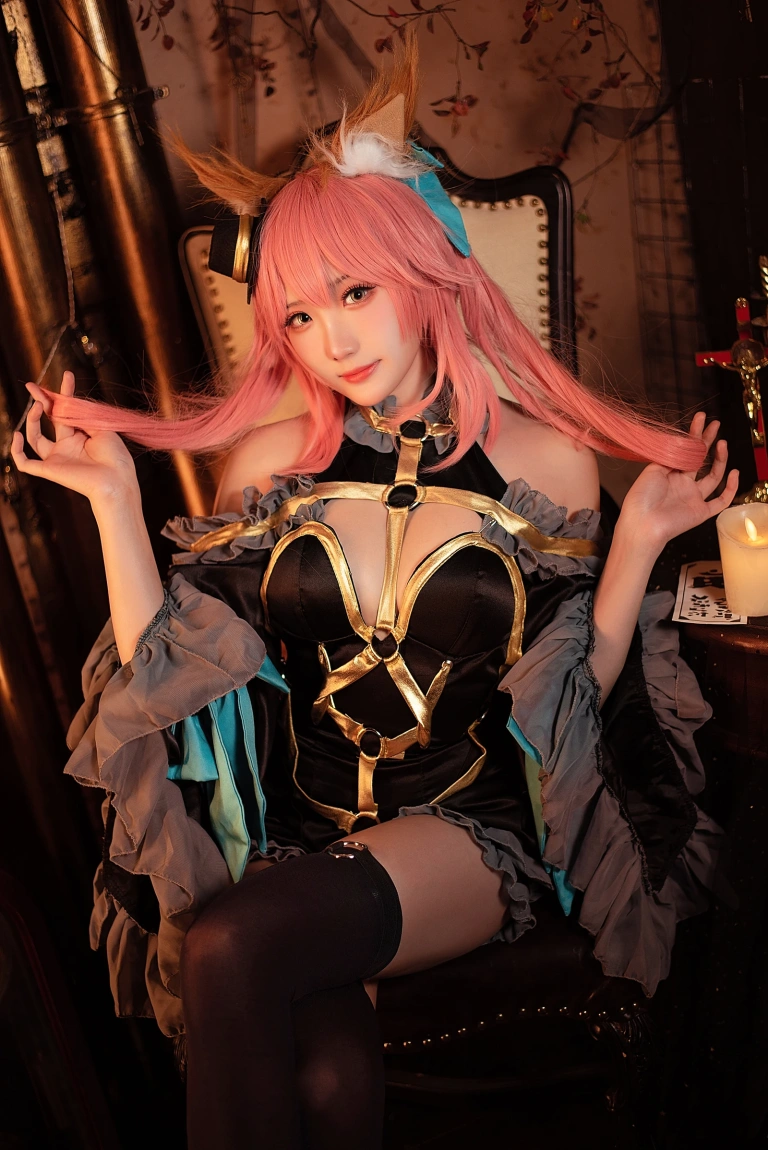 《玉藻前 漆黑魔术服》｜瓜希酱 · 20张写真