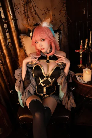 《玉藻前 漆黑魔术服》｜瓜希酱 · 20张写真