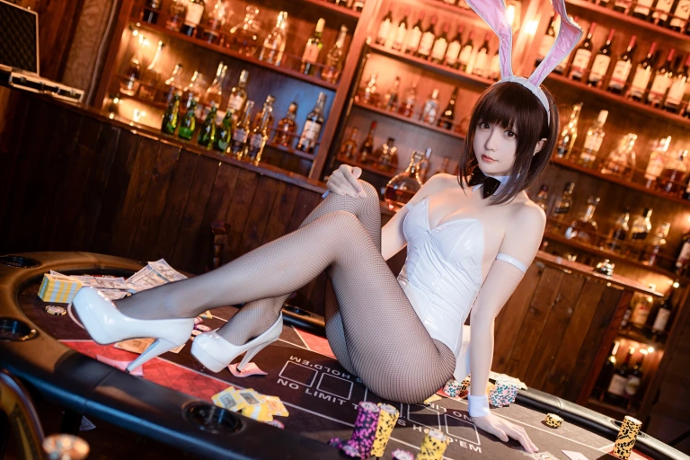 《加藤惠 兔女郎》｜星之迟迟 · 46张写真、1 个视频