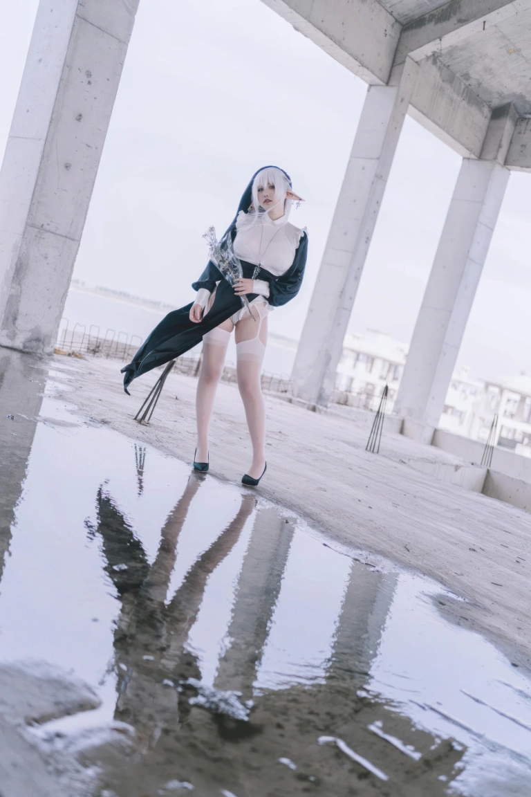 《精灵修女》｜阿半今天很开心 · 28张写真