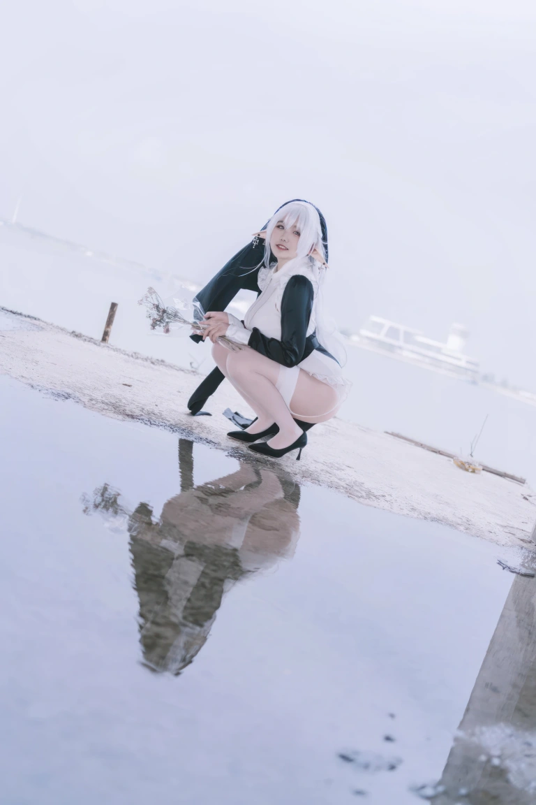 《精灵修女》｜阿半今天很开心 · 28张写真