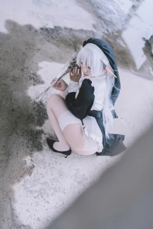 《精灵修女》｜阿半今天很开心 · 28张写真