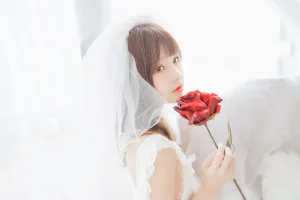 《轻纱 下》｜桜桃喵 · 34张写真