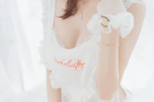 《轻纱 下》｜桜桃喵 · 34张写真