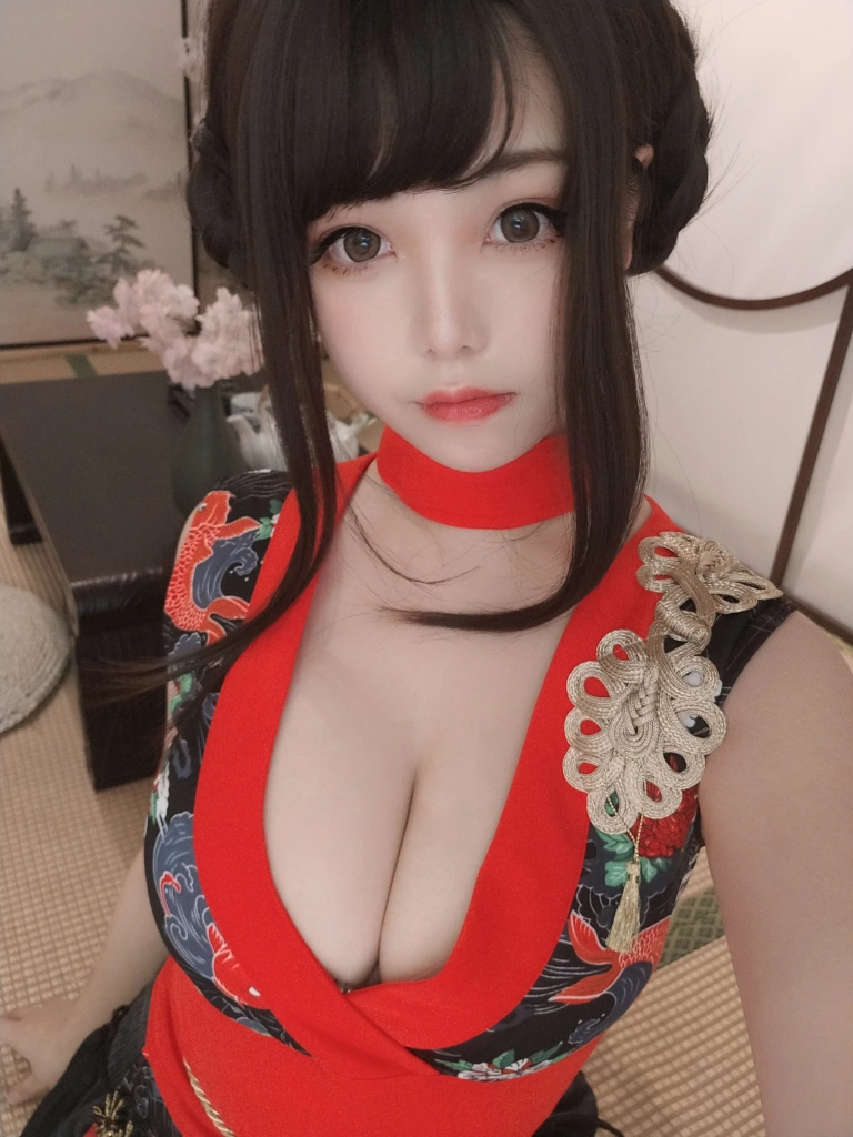 《红武士》｜蜜汁猫裘 · 40张写真