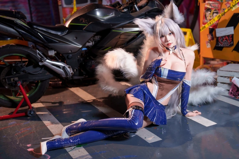 《舰长图 信浓赛车服》｜香草喵露露 · 12张写真、1 个视频