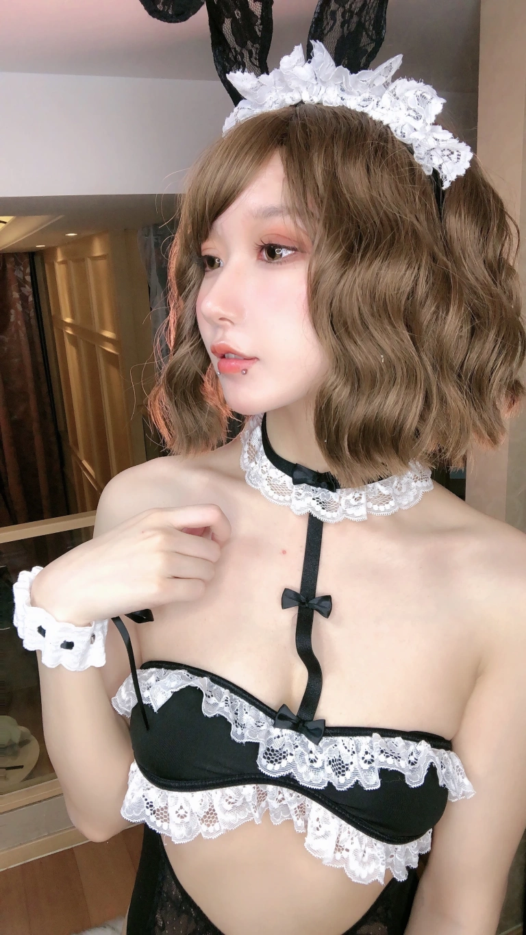 《兔兔》｜阿包也是兔娘 · 14张写真
