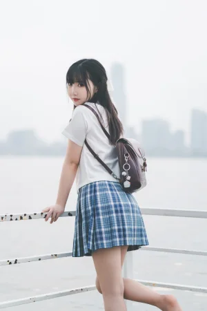 《沙雕JK》｜面饼仙儿 · 22张写真