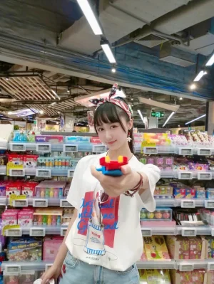 《智能型彼女T恤》｜木棉棉 · 22张写真