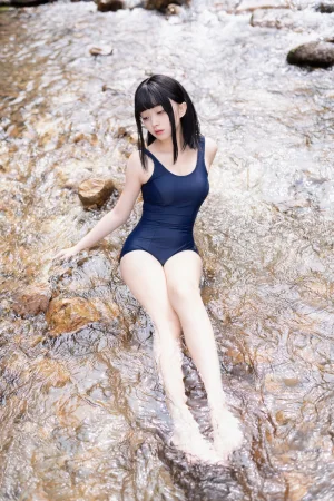 《小溪死库水》｜花铃 · 36张写真