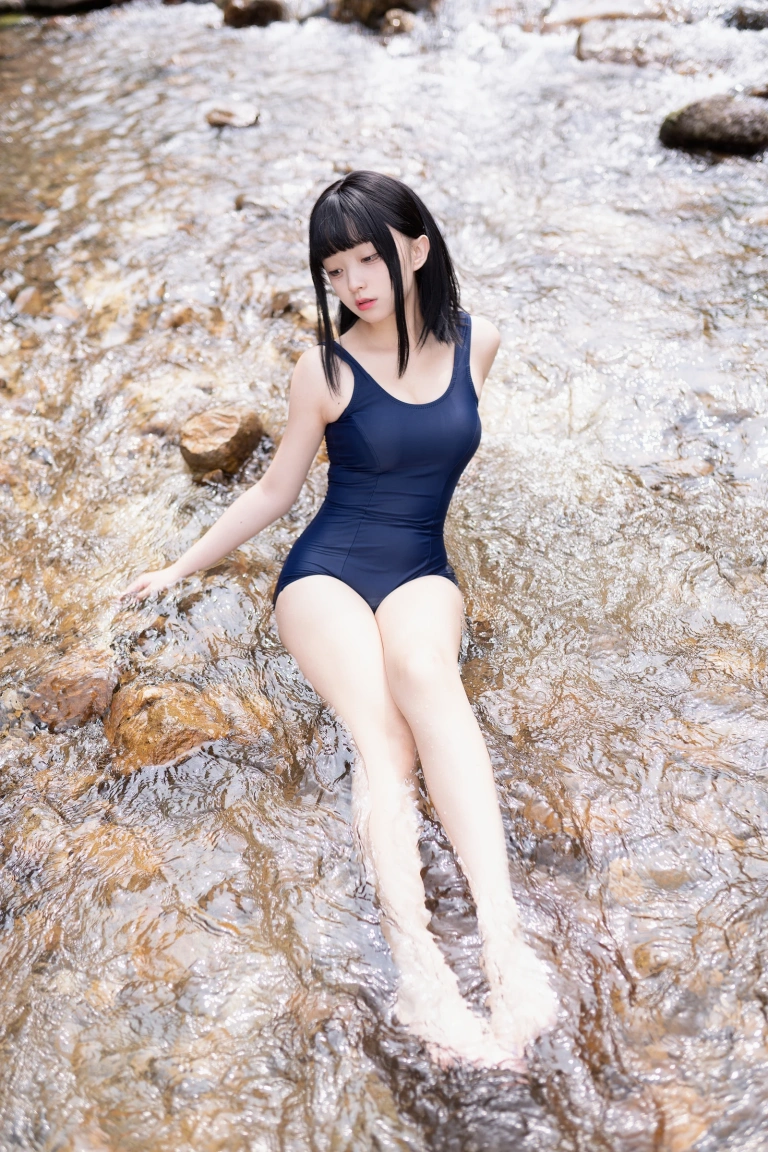 《小溪死库水》｜花铃 · 36张写真