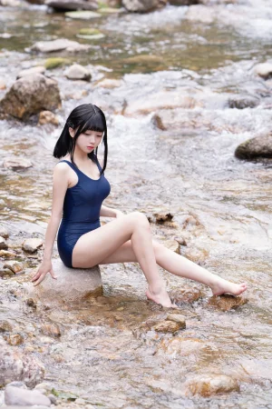 《小溪死库水》｜花铃 · 36张写真