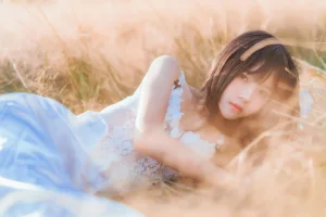《冬眠 白裙下》｜桜桃喵 · 45张写真